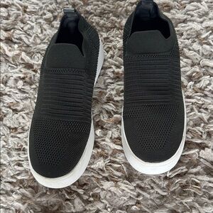 Steve Madden Black Knit Slip-On Loafers
